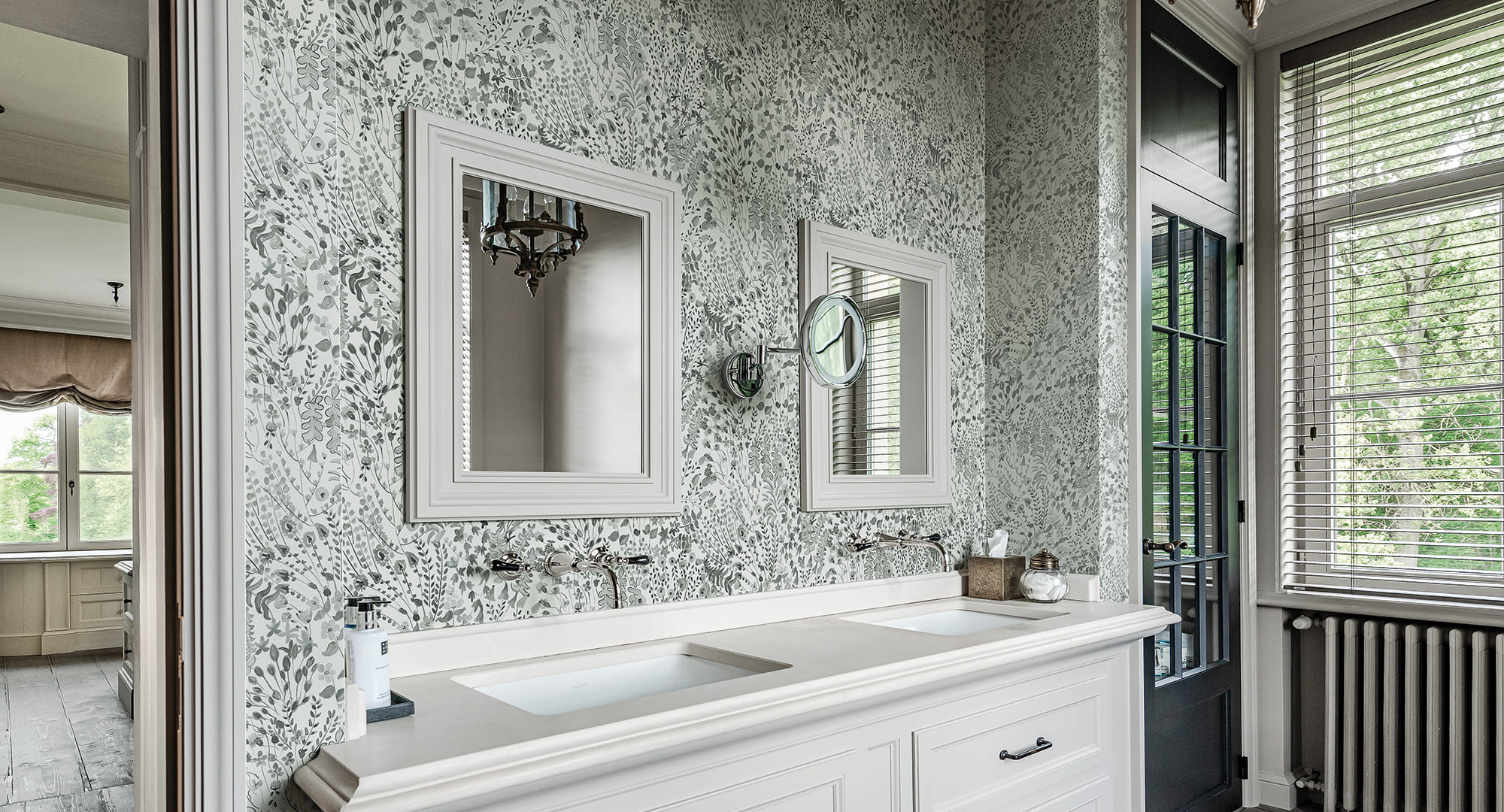 Панно Loymina A La Prima Flower Story PM1 006 3×1 фото в интерьере